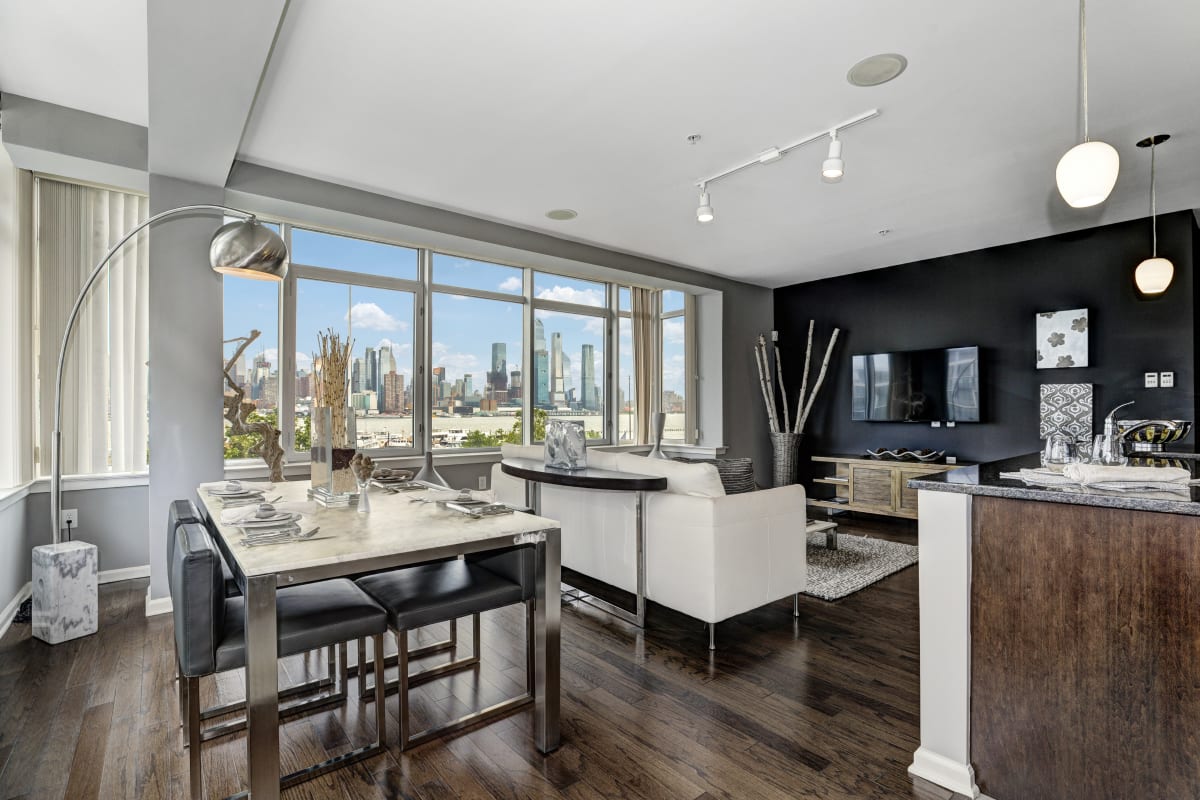 Rivers Edge at Port Imperial Image 15