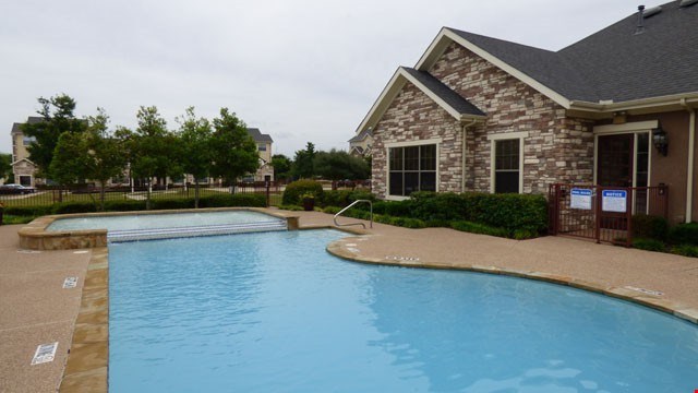 Luxar Villas Image 1