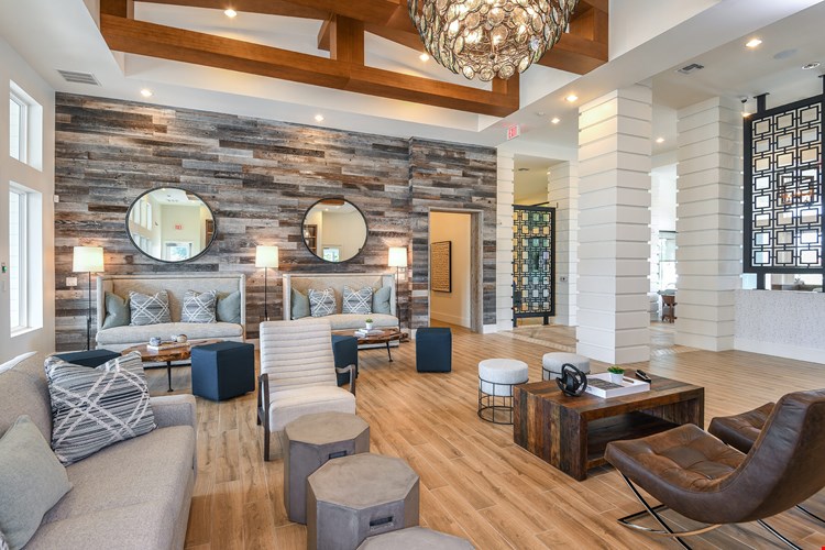 Lenox at Bloomingdale Image 21