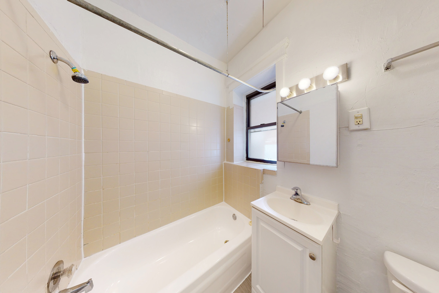 1515-1521 E 54th Street Image 15