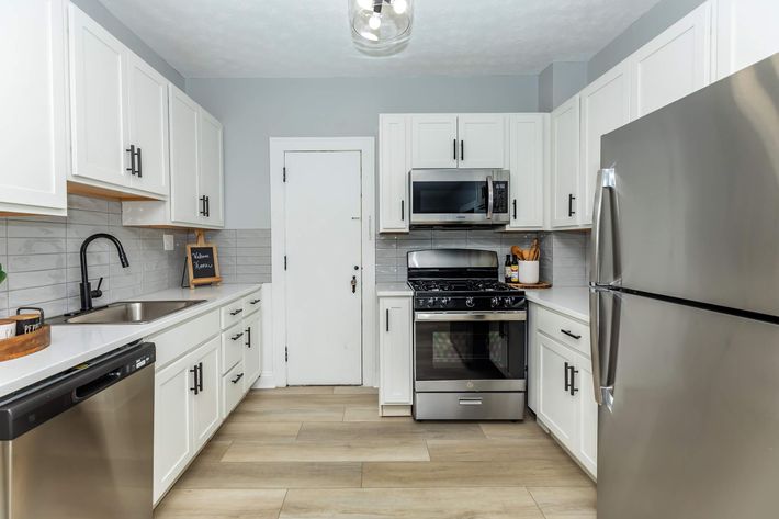 Heights Apartments Image 4