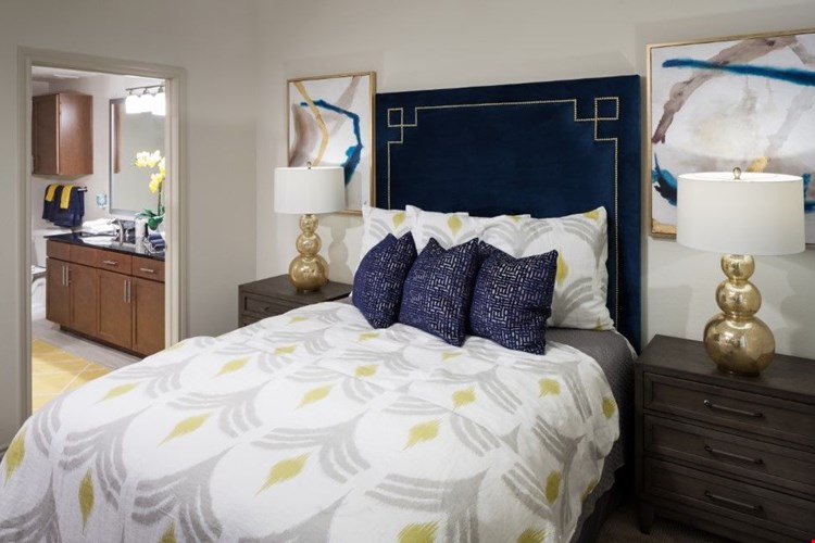 McDermott 55 Image 29