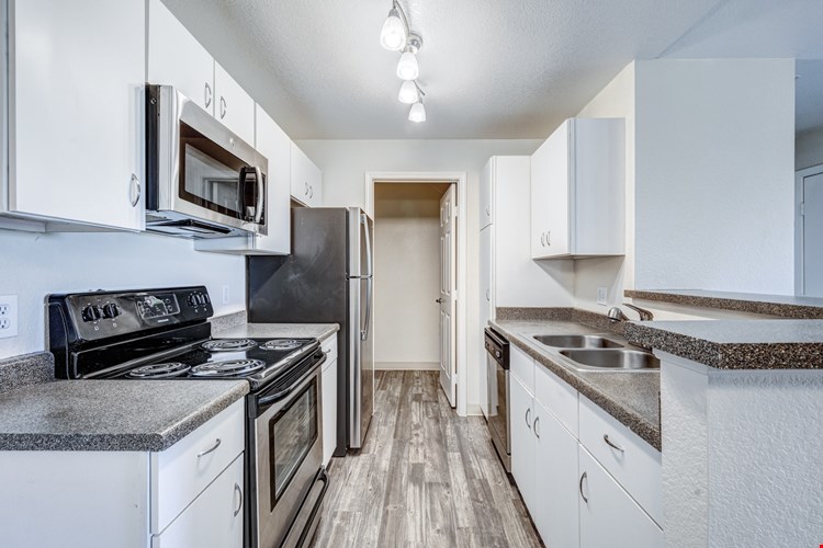 Pavilions at Silver Sage Apartments Image 14