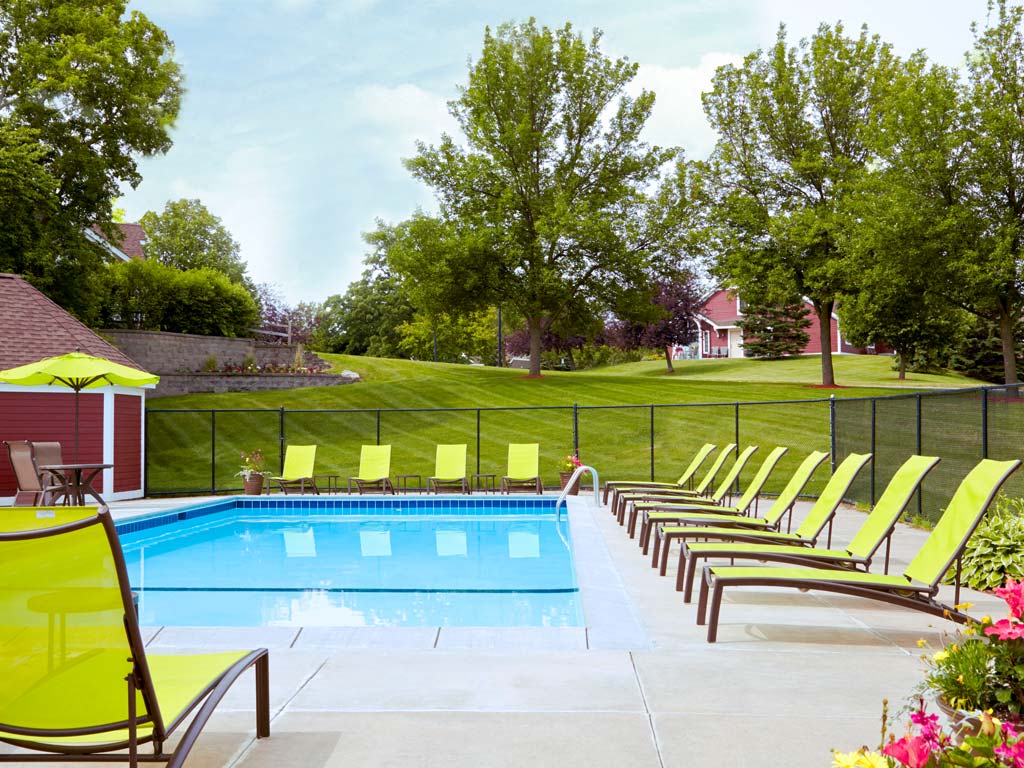 Bass Lake Hills Townhomes Image 4