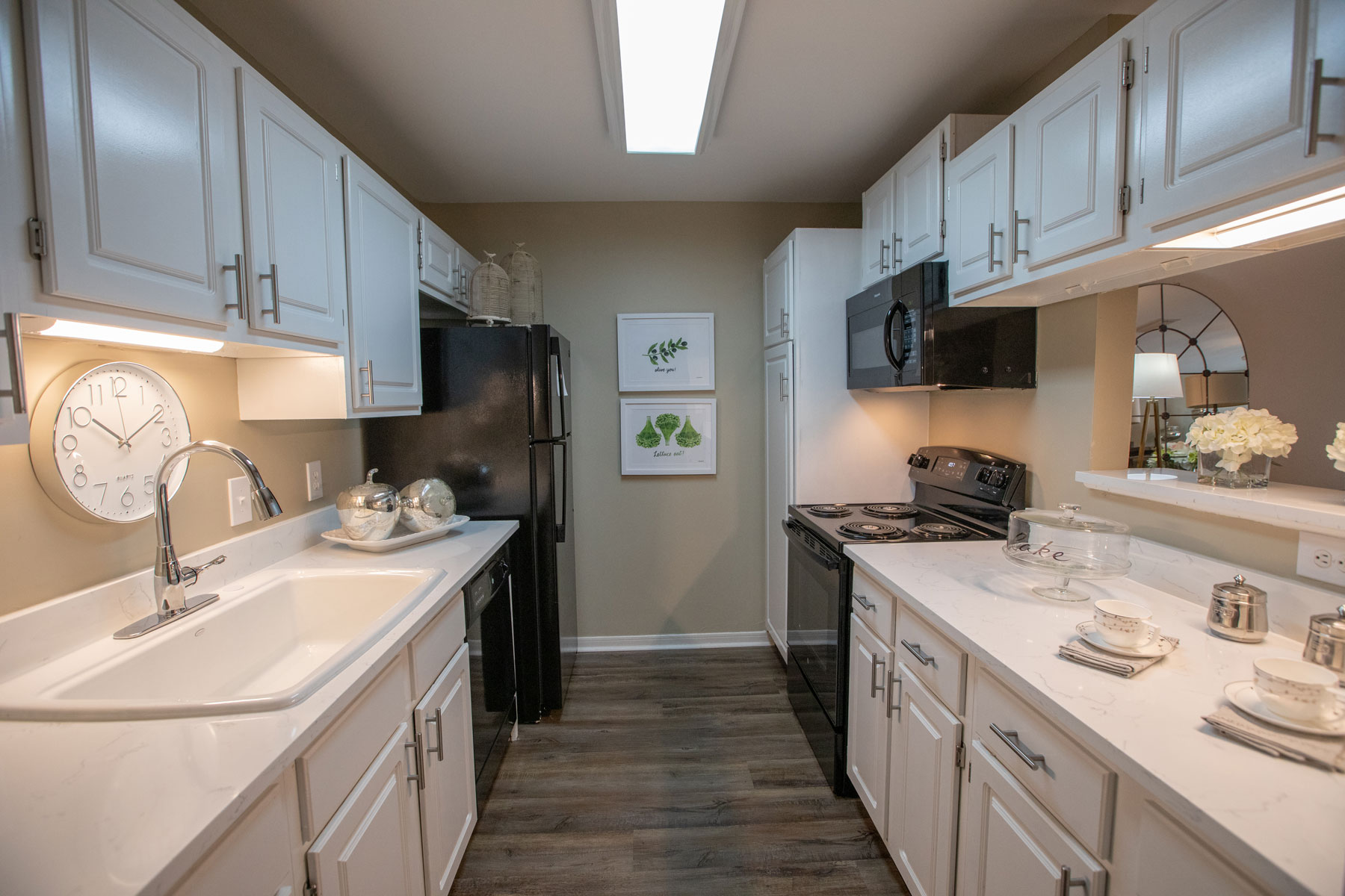 South Pointe Apartment Homes Image 7