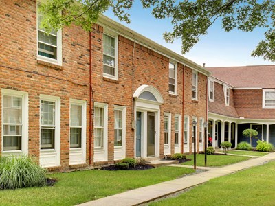 Colonial Park Townhomes Image 14