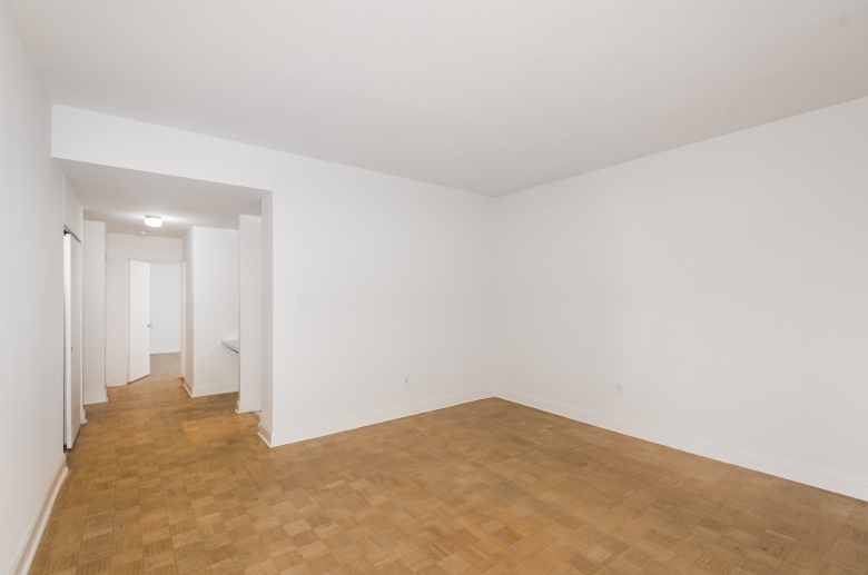 Midtown Apartments Image 5