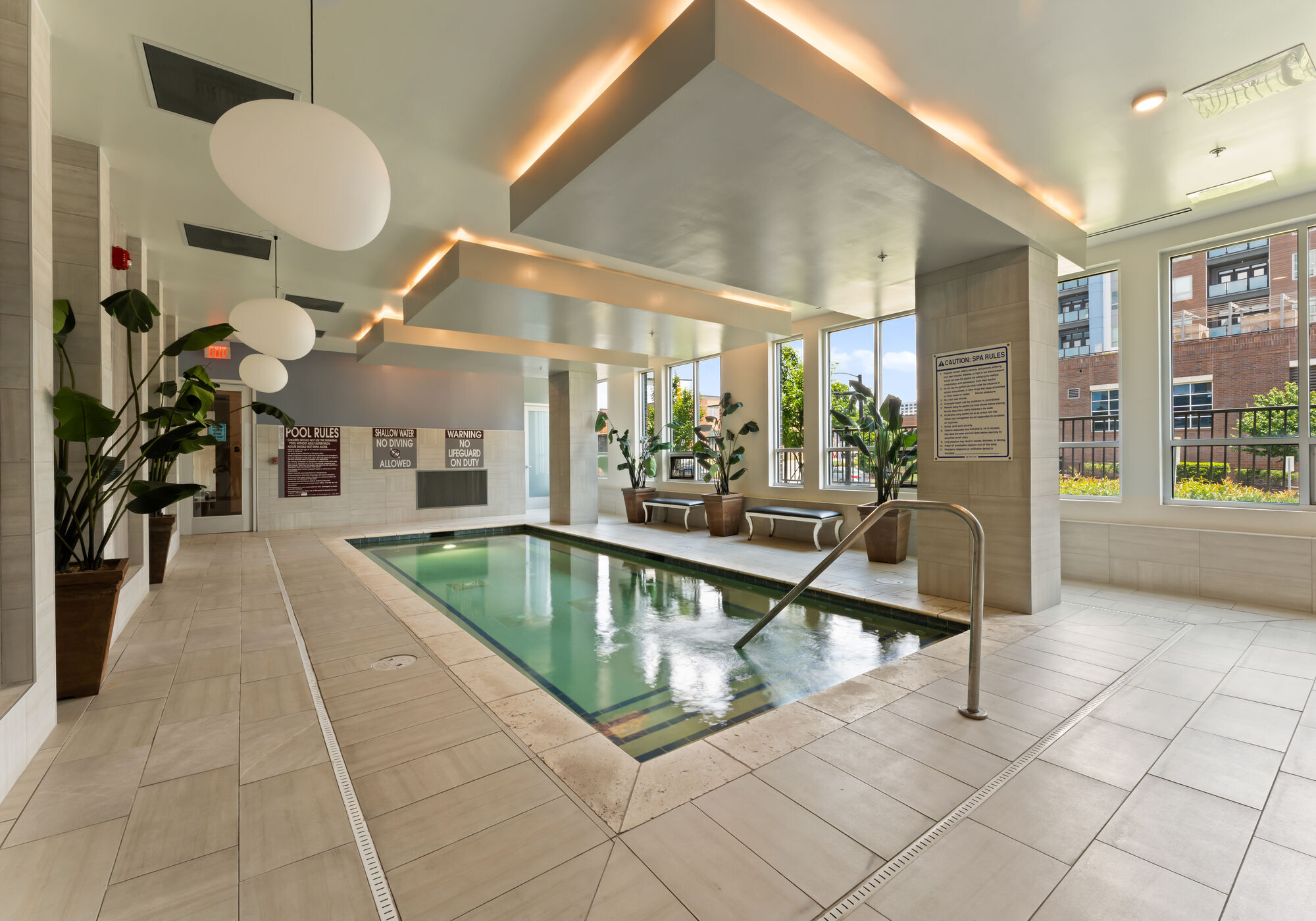 Uptown 550 Image 12