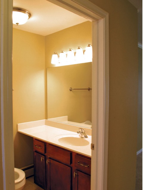 Guest bathroom in our Contemporary finish package