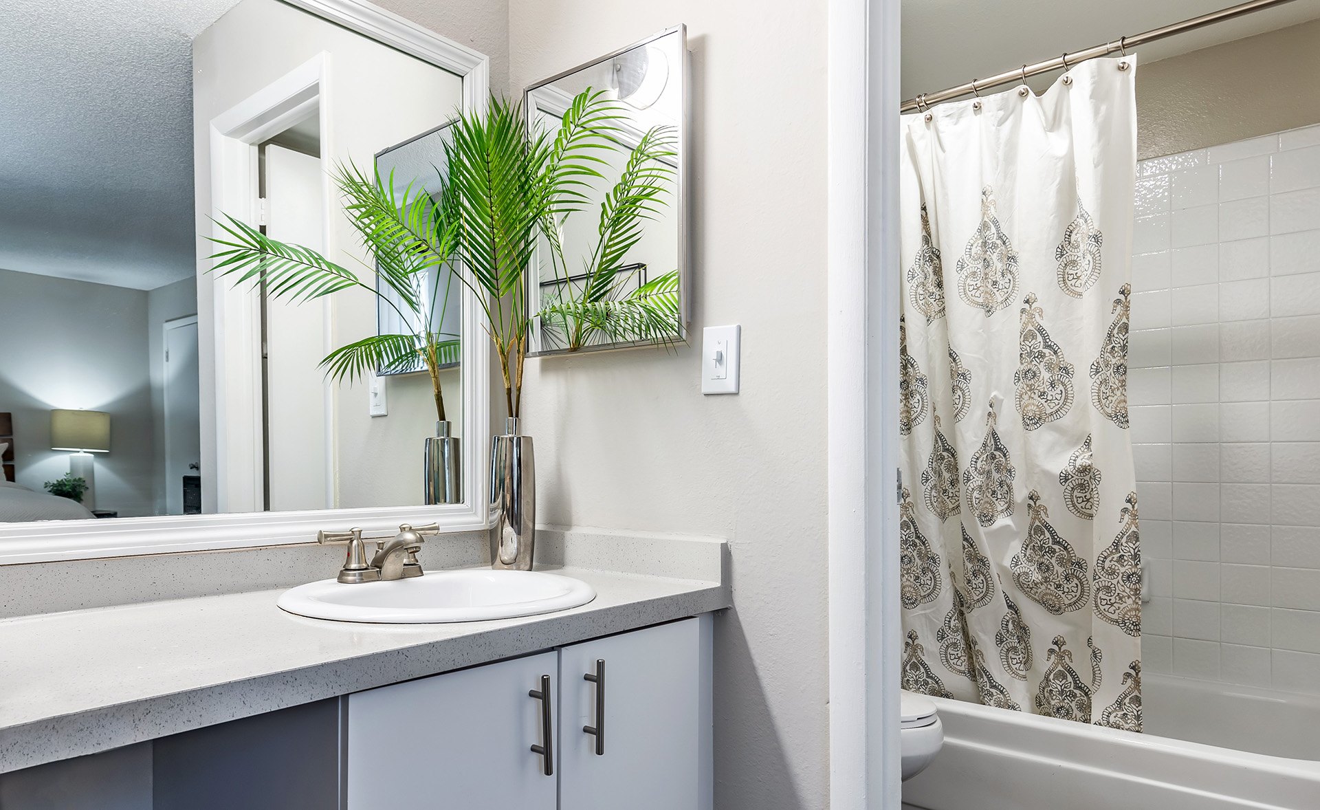 L'Estancia Apartment Homes Image 15