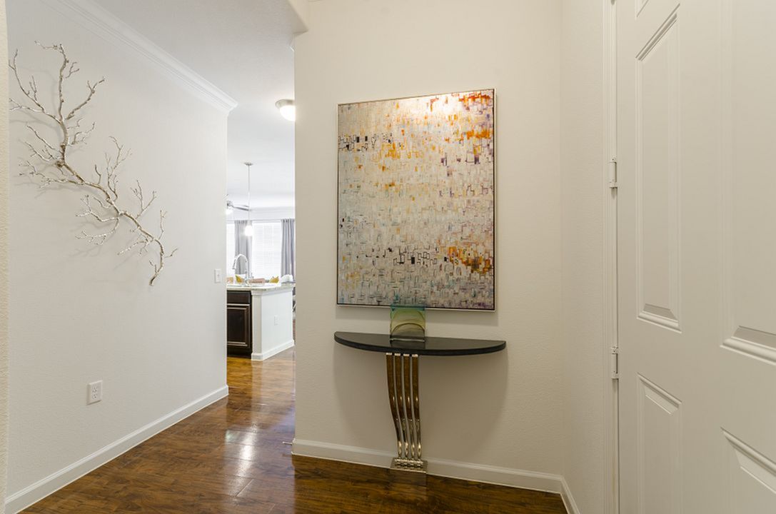 Berkshire Lakeway  Image 7