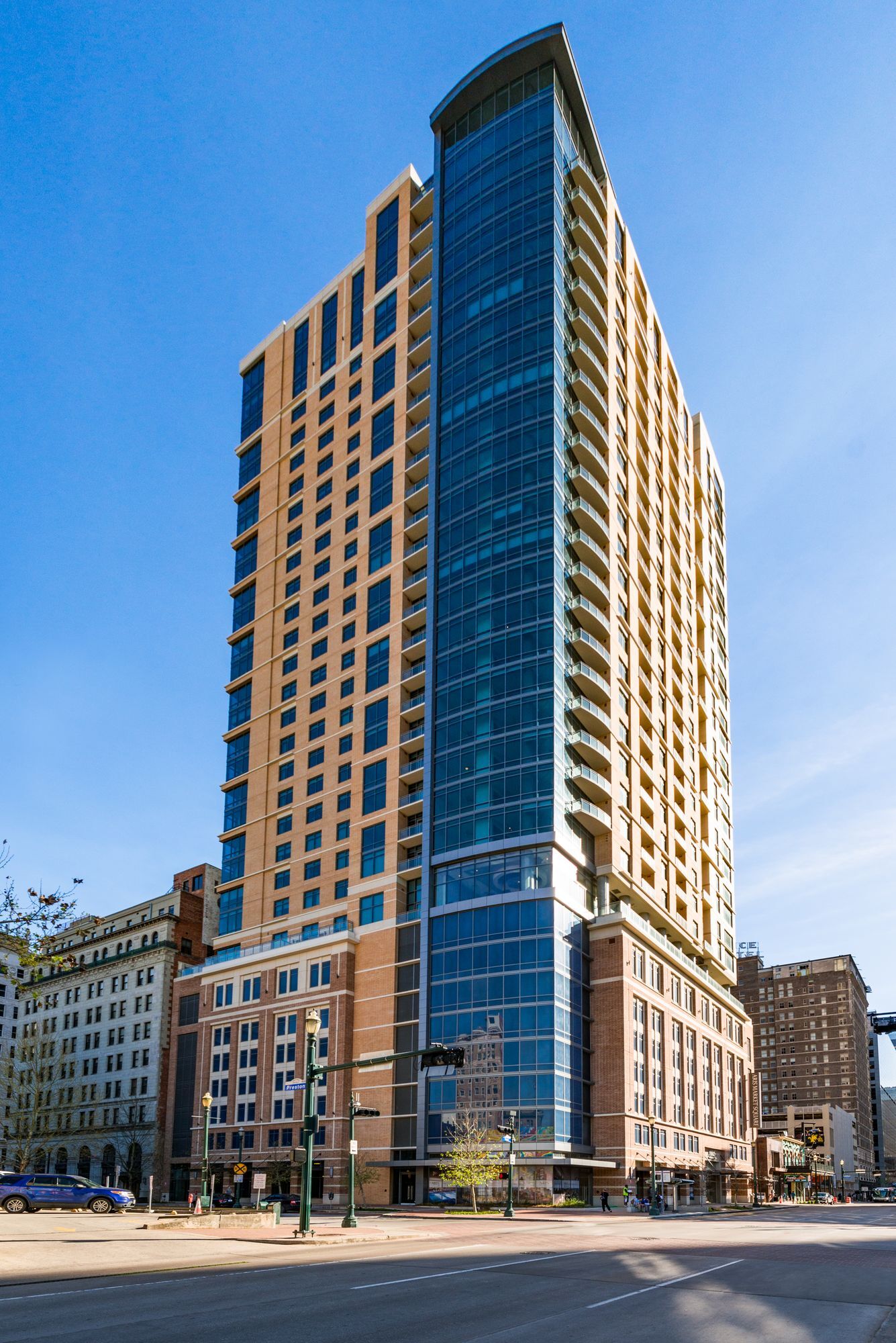 Aris Market Square Image 25