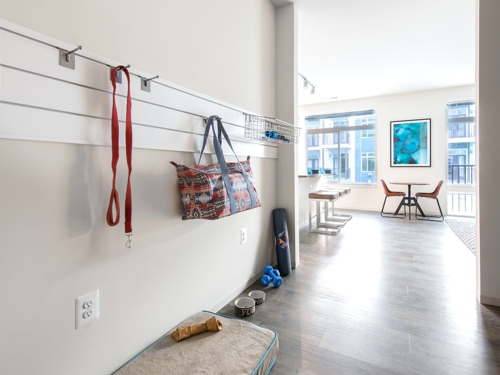 Customizable gear wall