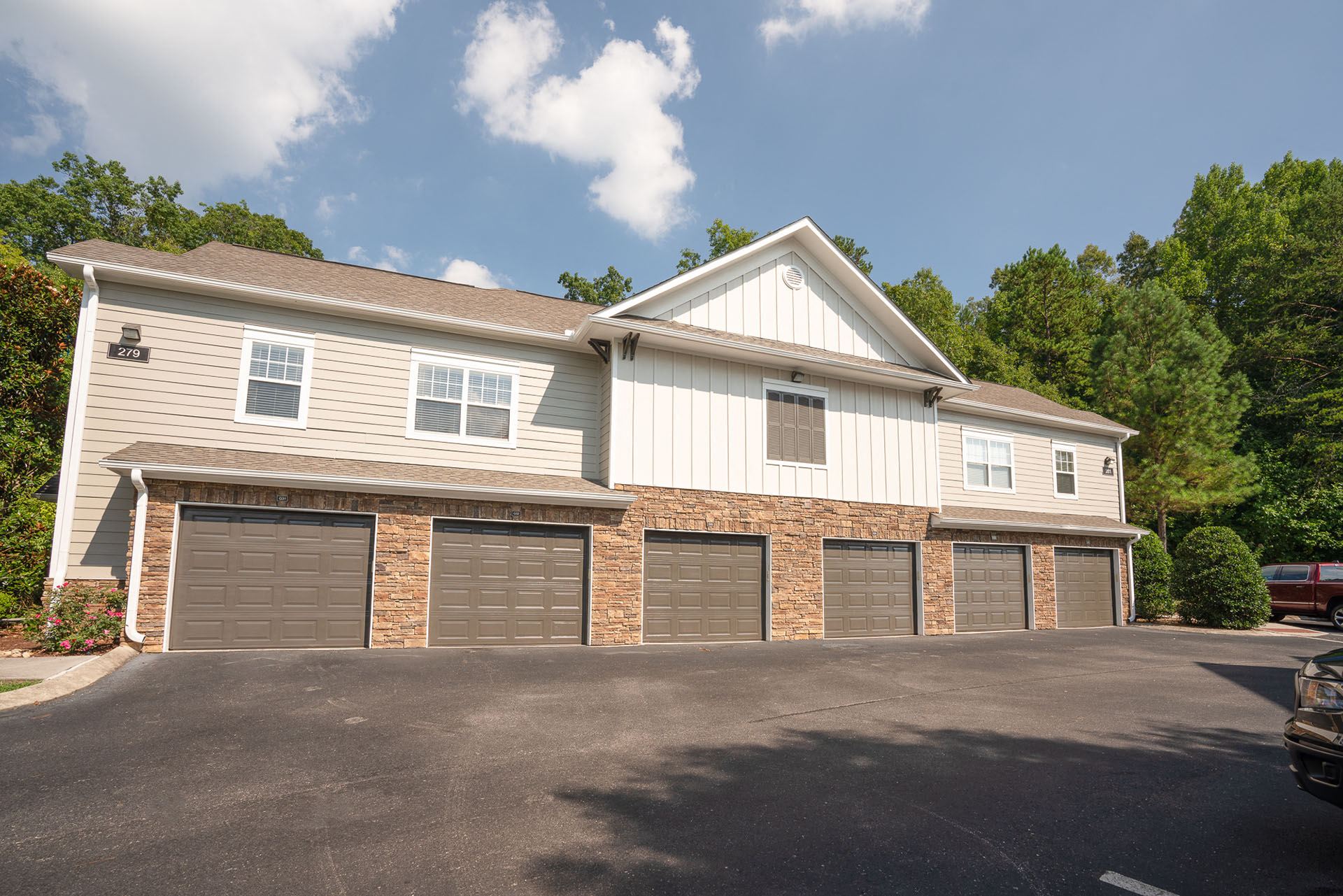 Vintage Creekwood Park Apartments Image 25