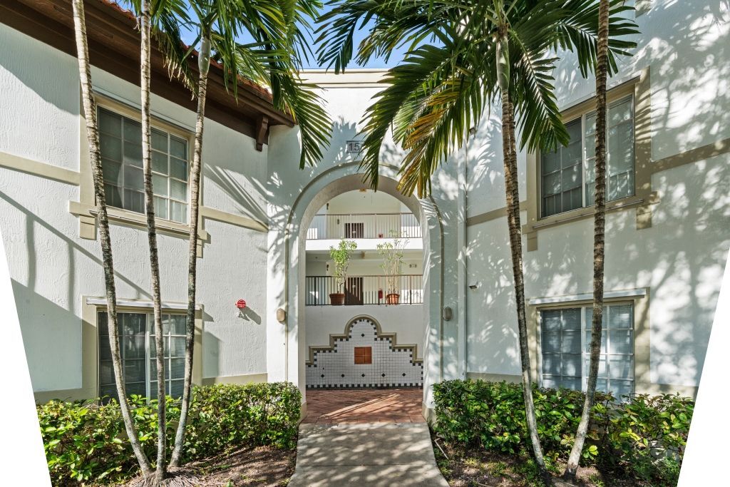 Emerald Palms Apartment Image 32