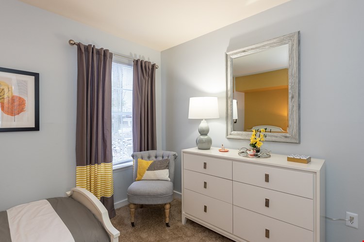 Hanover Crossing  Image 26