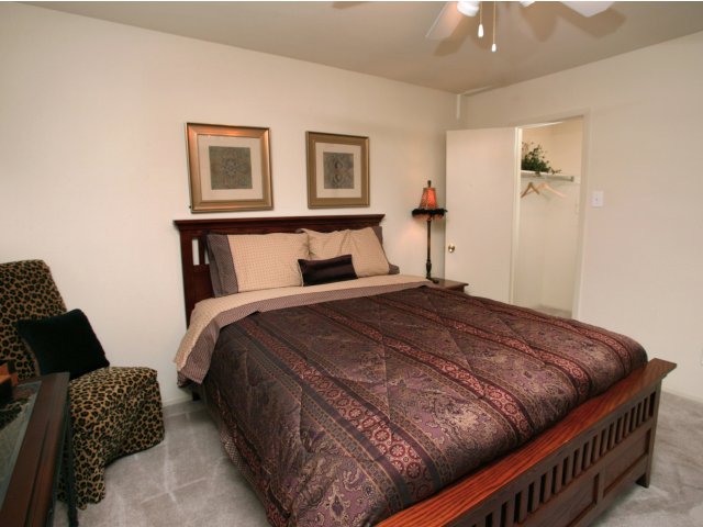 The Village Corners Image 16