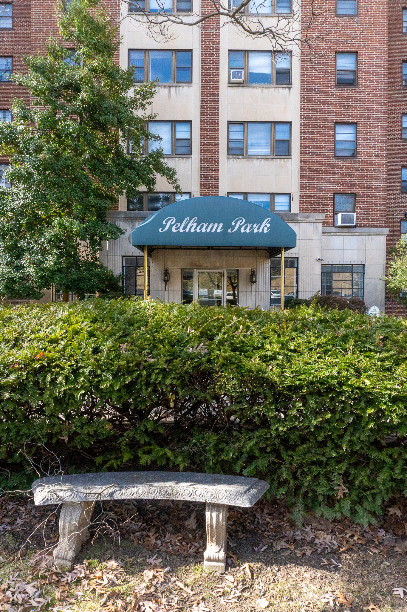 Pelham Park Apartments Image 1