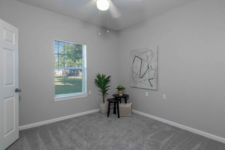 Enjoy comfortable guest bedrooms with plush carpeting and multi-speed ceiling fans.