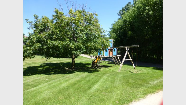 Cloverleaf Park Image 3