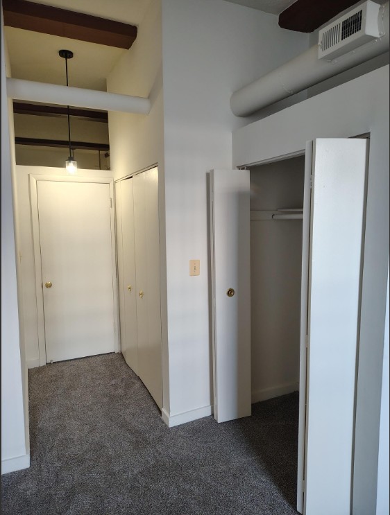 Marlboro Classic Apt & Redwood Square Image 121