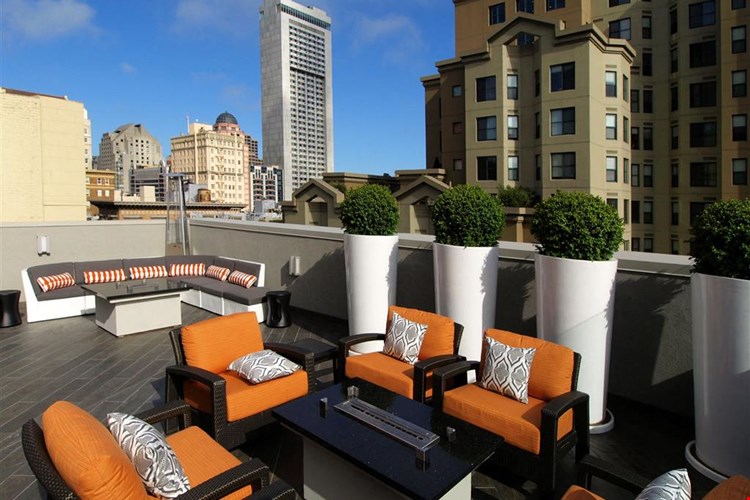 Tower 737 Condominium Rentals Image 23