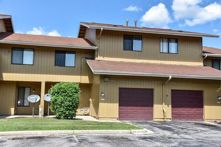 Harbor Pointe Image 1