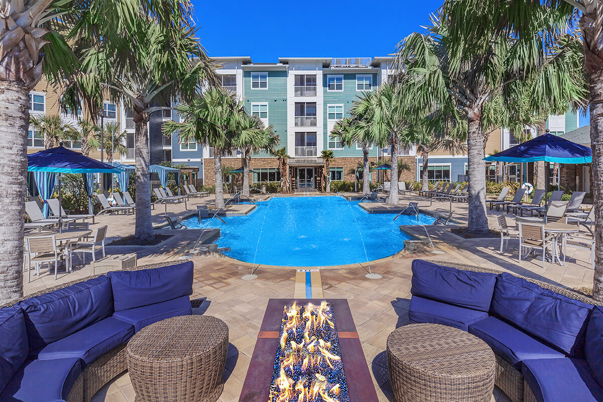 Sola South Lux Apartments Image 3