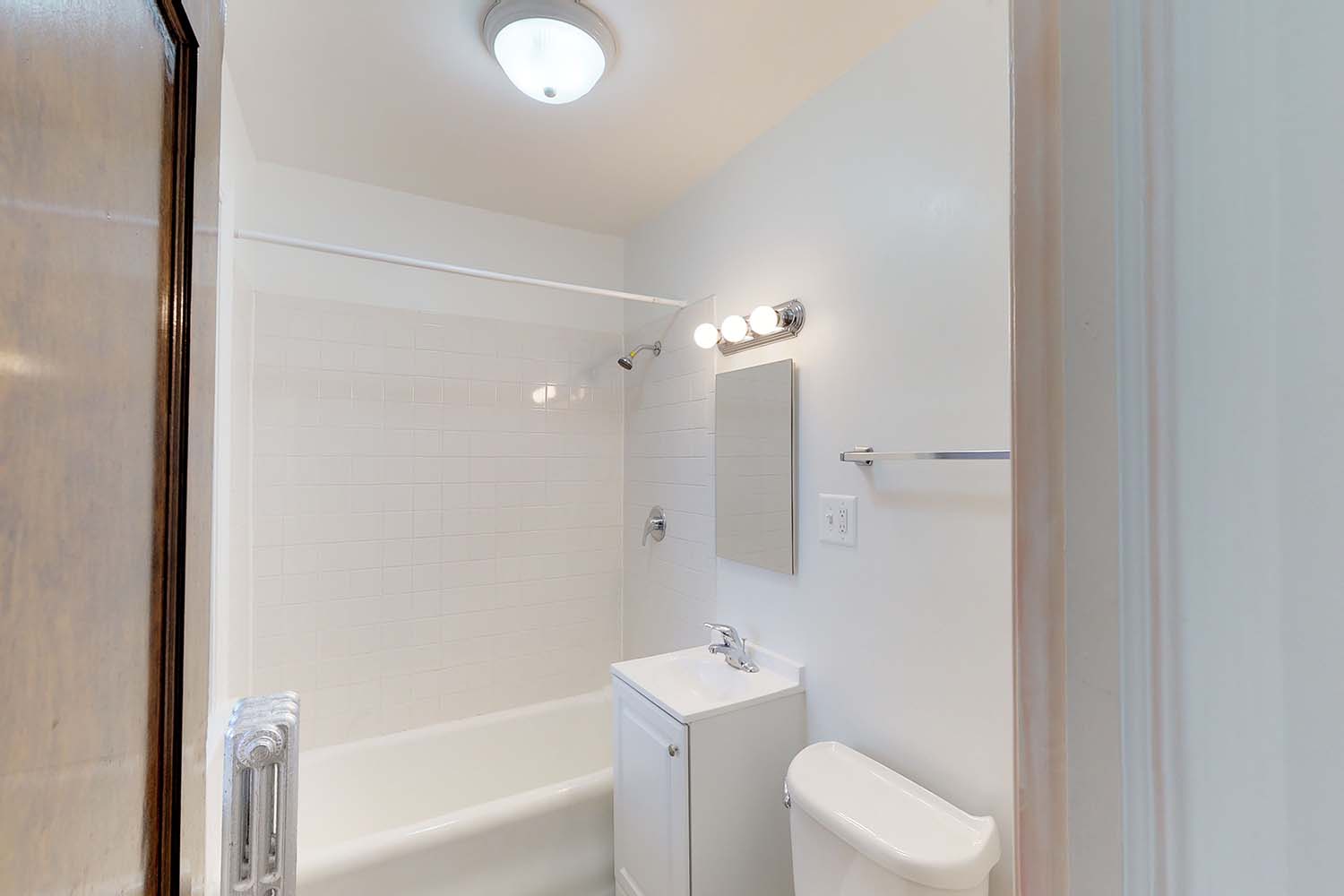 4455 S Greenwood Avenue Image 10