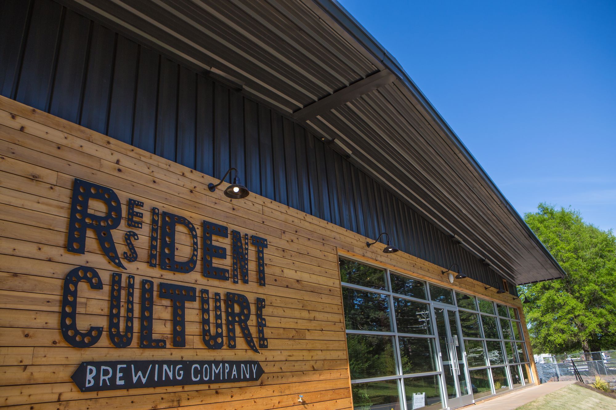 Midwood Station Image 23