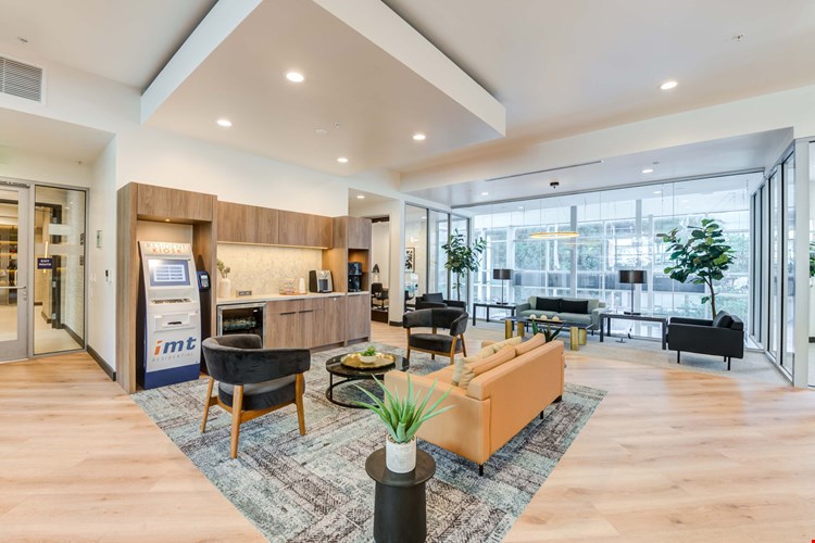 IMT Gallery 421 Image 28