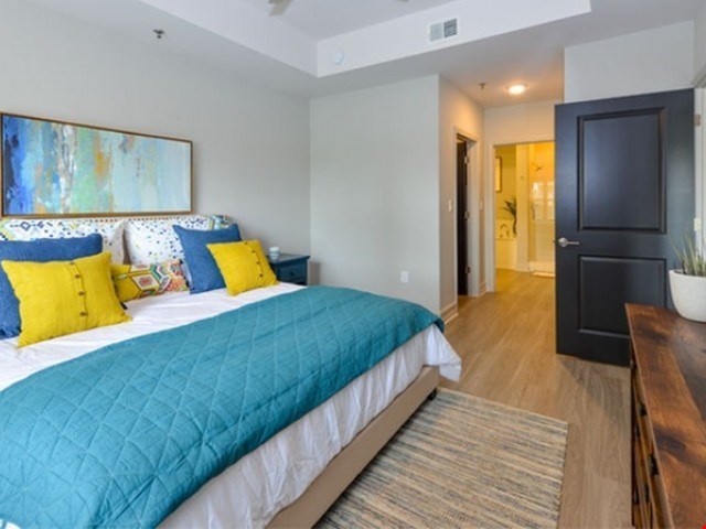 The Waterford on Piedmont Image 14