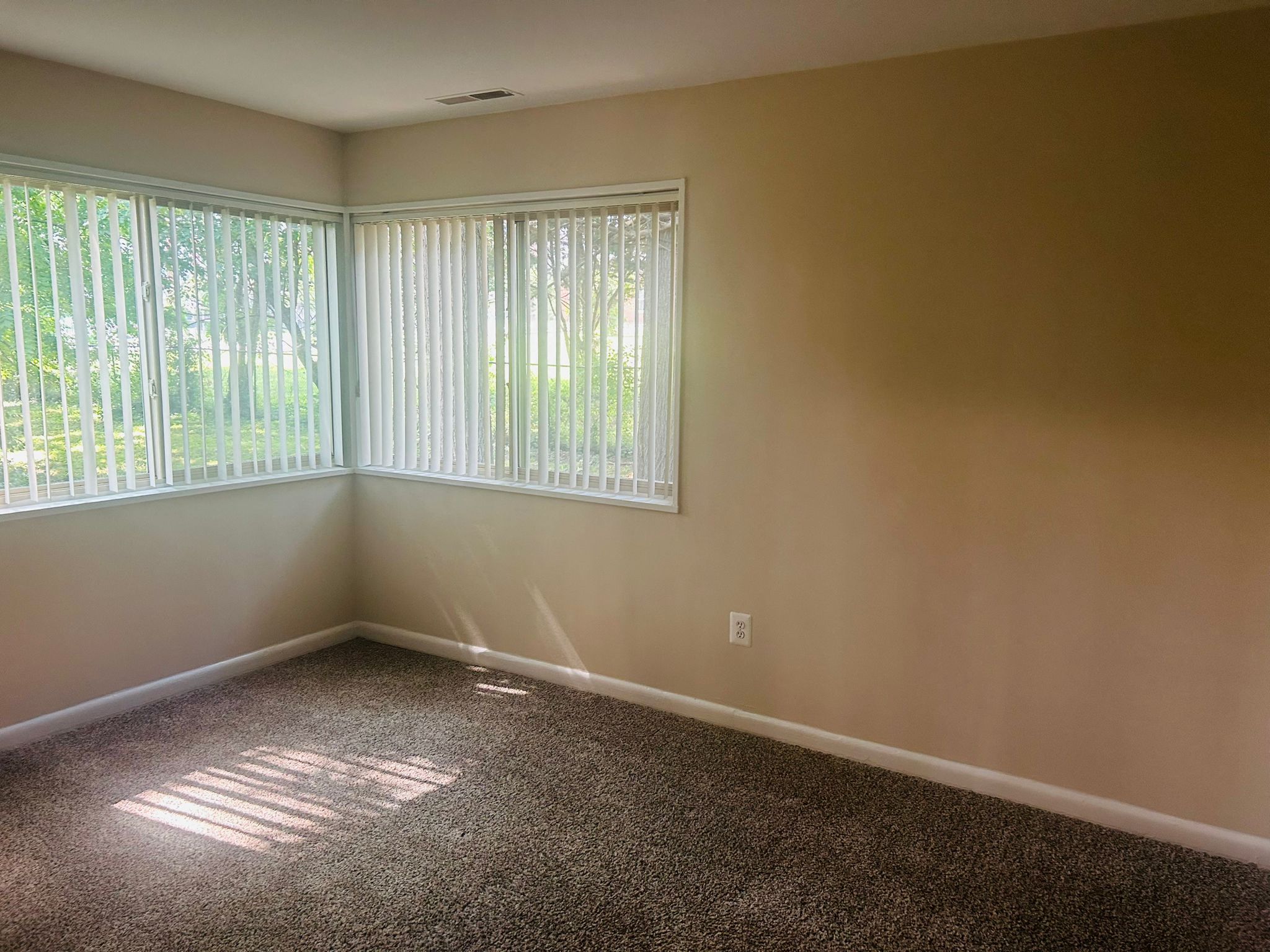 Summit Crest Image 38