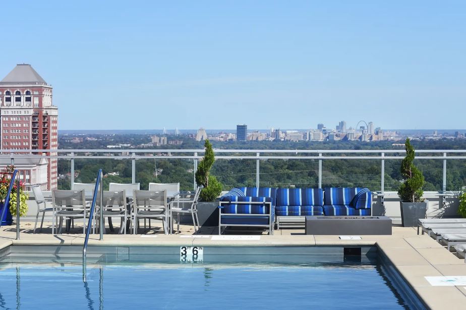 Two Twelve Clayton Image 13