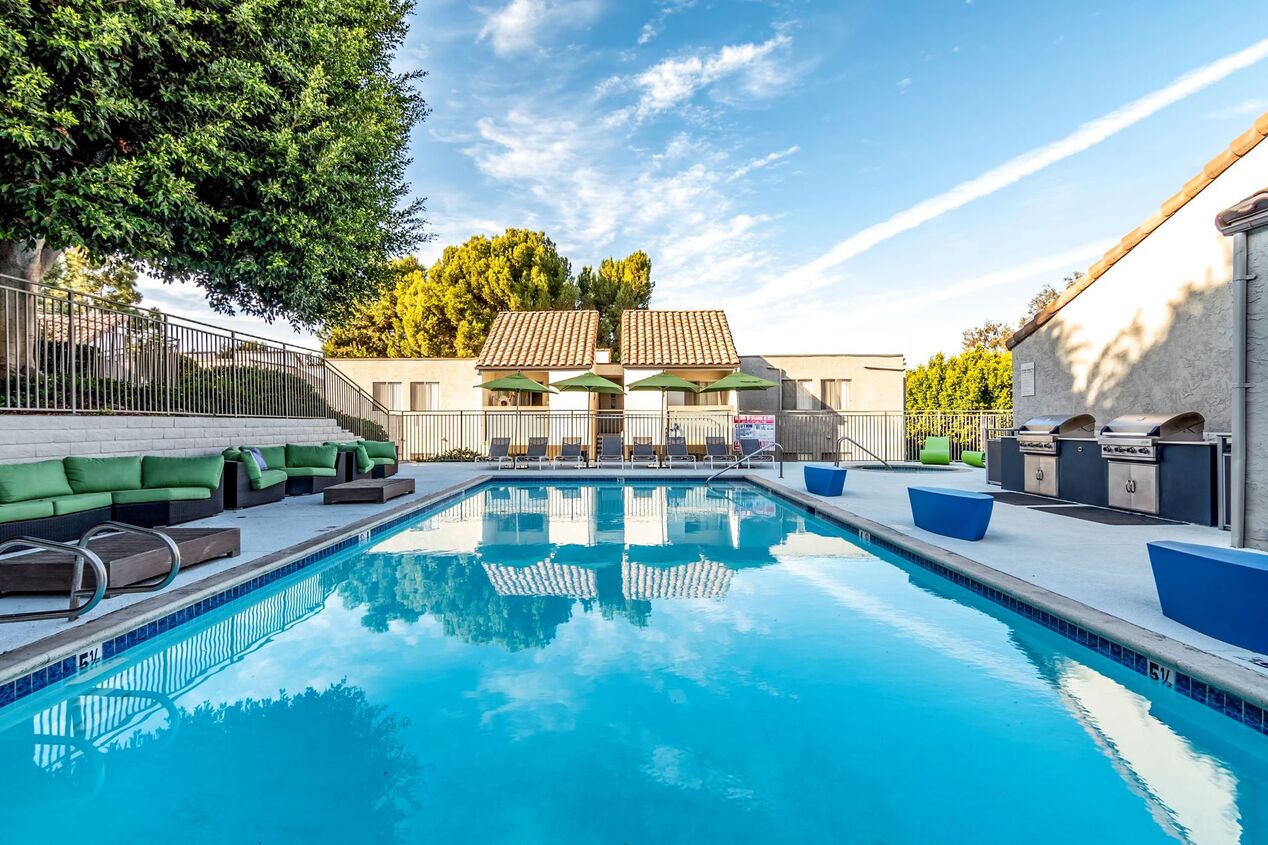 Skyline Apartments Image 1