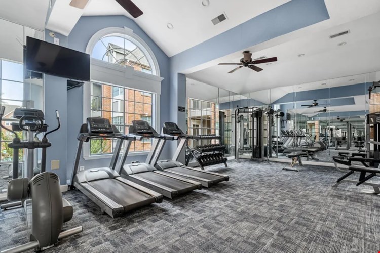 Marquis on Pin Oak Park Image 2