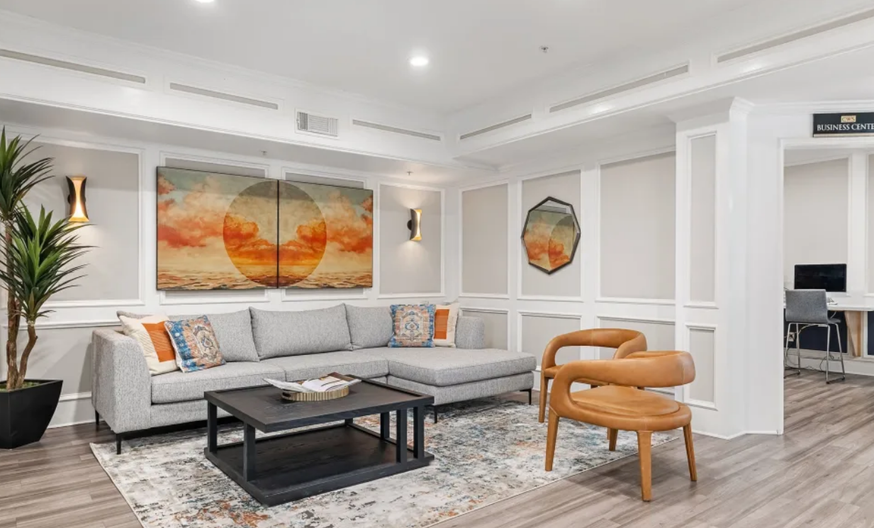 Marquis on Pin Oak Park Image 3