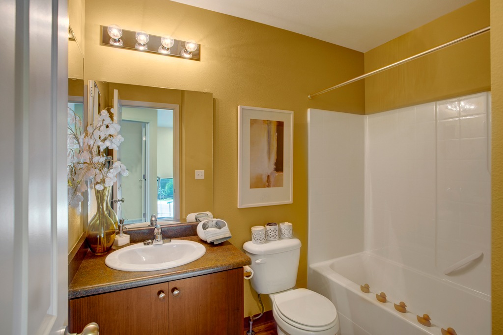 Brookstone at Edgewater Image 15