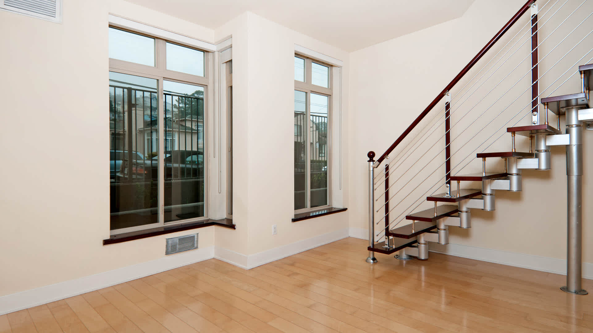 88 Hillside Image 11