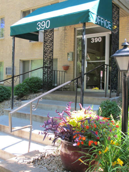 LaBlanche Apartments Image 2