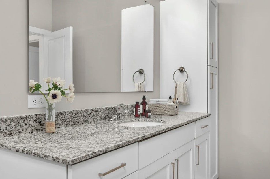 Citrine at Lake St Louis Image 10