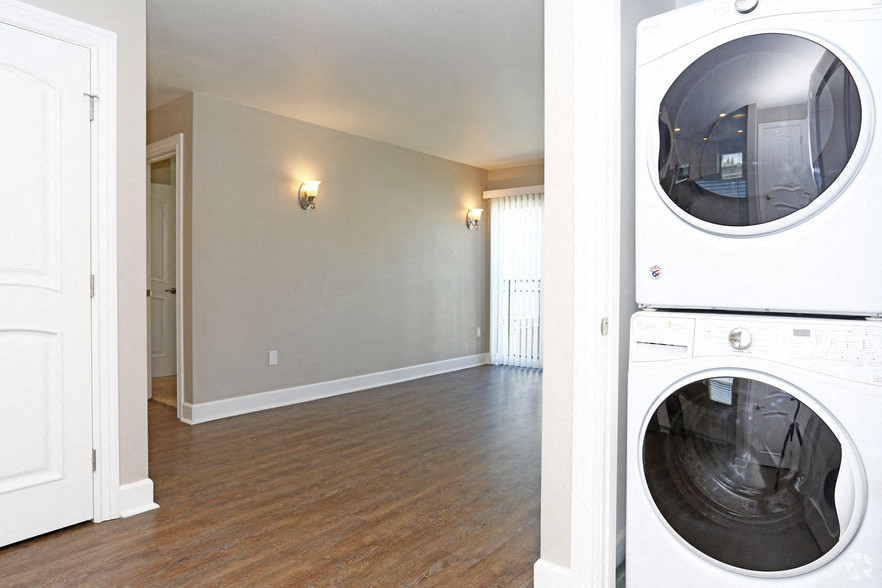 Ramblewood Apartments Image 9