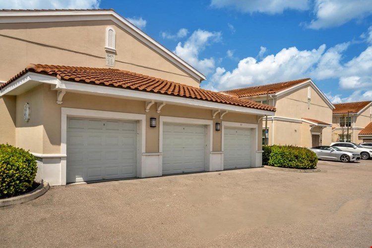 Courtyards at Estero Image 19