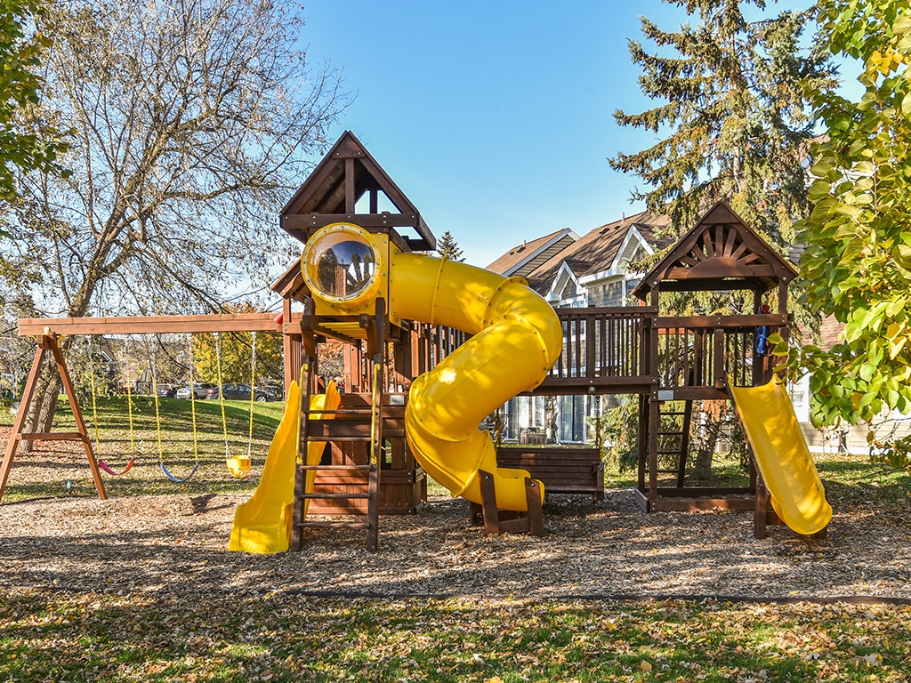 Bass Lake Hills Townhomes Image 42