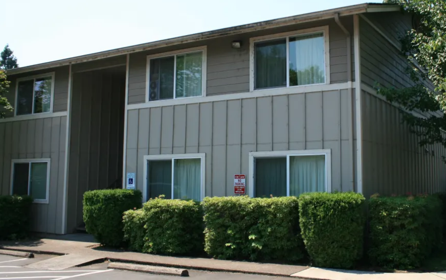 Fountain Court Apartments Image 3