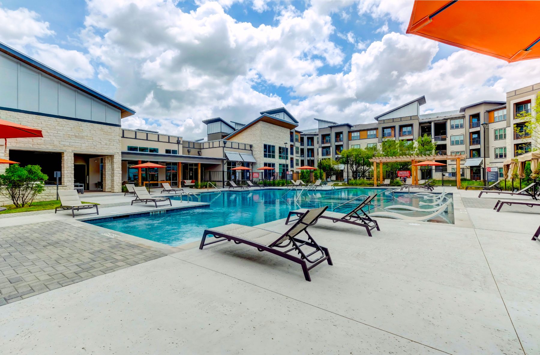 Oxly at The Merc Image 12