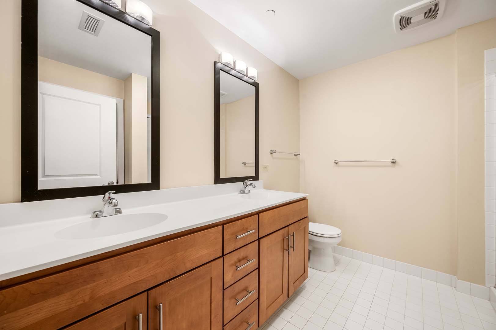 Claremont on the Square Apartments Image 16