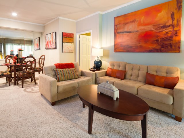 Colonnade at Willow Bend Image 1