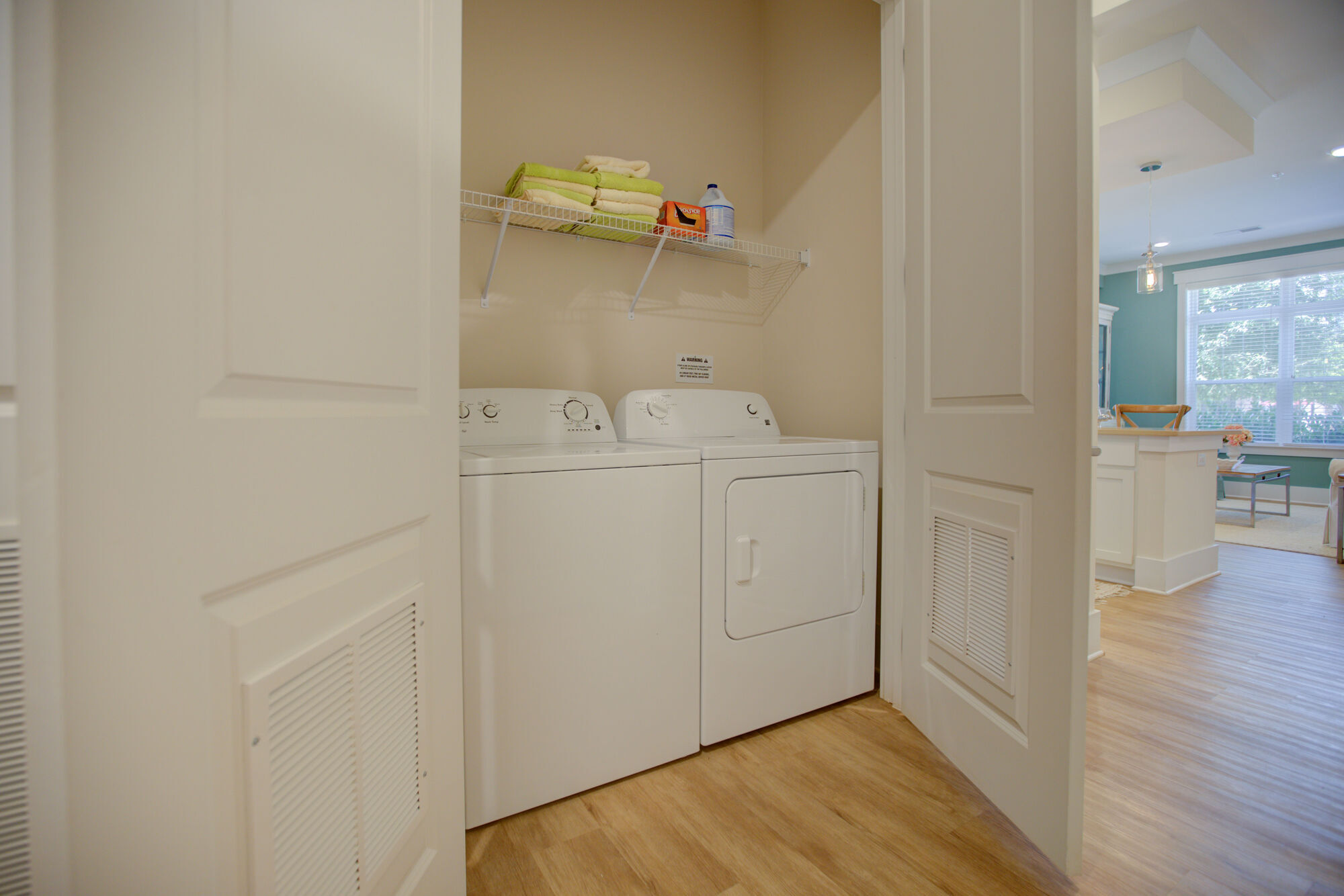 Holly Crest Image 29