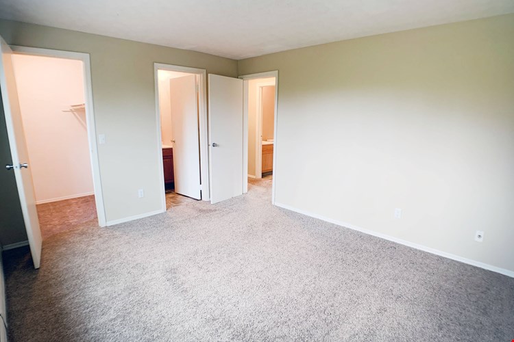 Summit East - A Senior Community Image 1